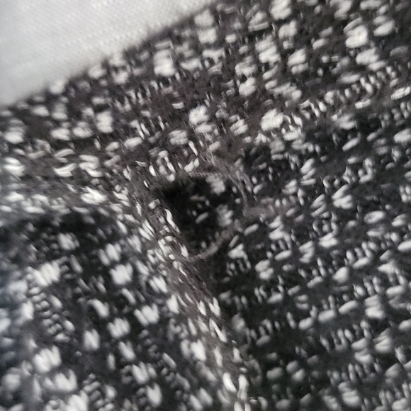 Democracy Cold Shoulder Asymmetric Knit Top - Picture 7 of 13